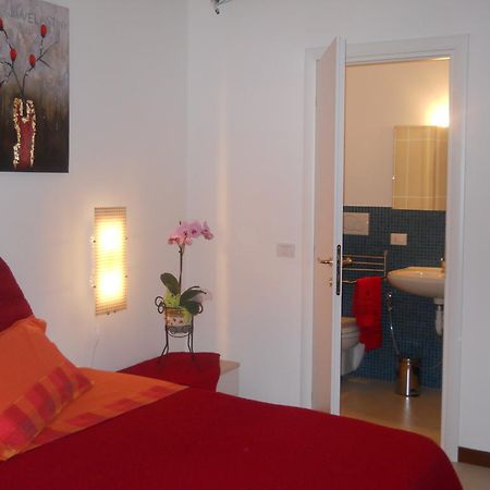 B&B Residenza Bianco Alle Grotte Di Castellana Castellana Grotte Ruang foto