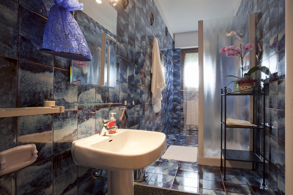 B&B Residenza Bianco Alle Grotte Di Castellana Castellana Grotte Ruang foto