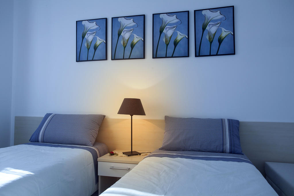 B&B Residenza Bianco Alle Grotte Di Castellana Castellana Grotte Ruang foto