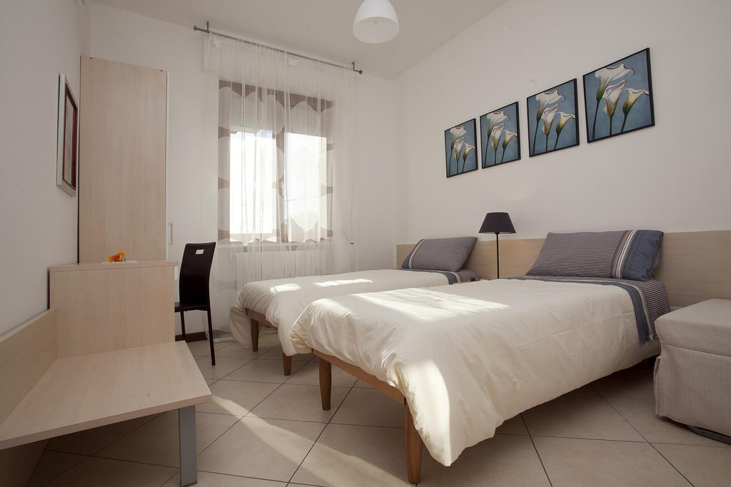 B&B Residenza Bianco Alle Grotte Di Castellana Castellana Grotte Ruang foto